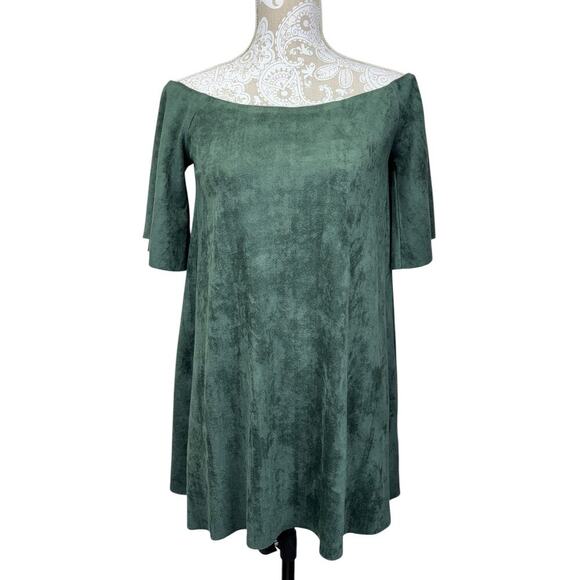 NWT Olivaceous Off Shoulder‎ Mini Emerald Green Faux Suede Dress Boho Glam - Picture 1 of 7